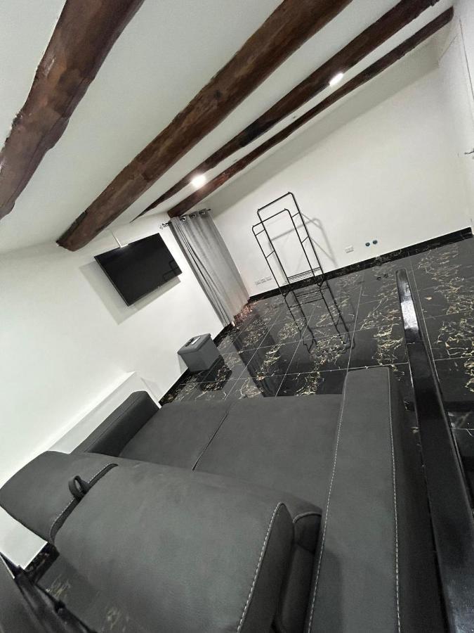 Giovanni Luxury Suites เนเปิลส์ ภายนอก รูปภาพ