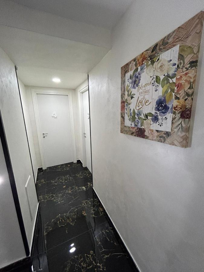Giovanni Luxury Suites เนเปิลส์ ภายนอก รูปภาพ
