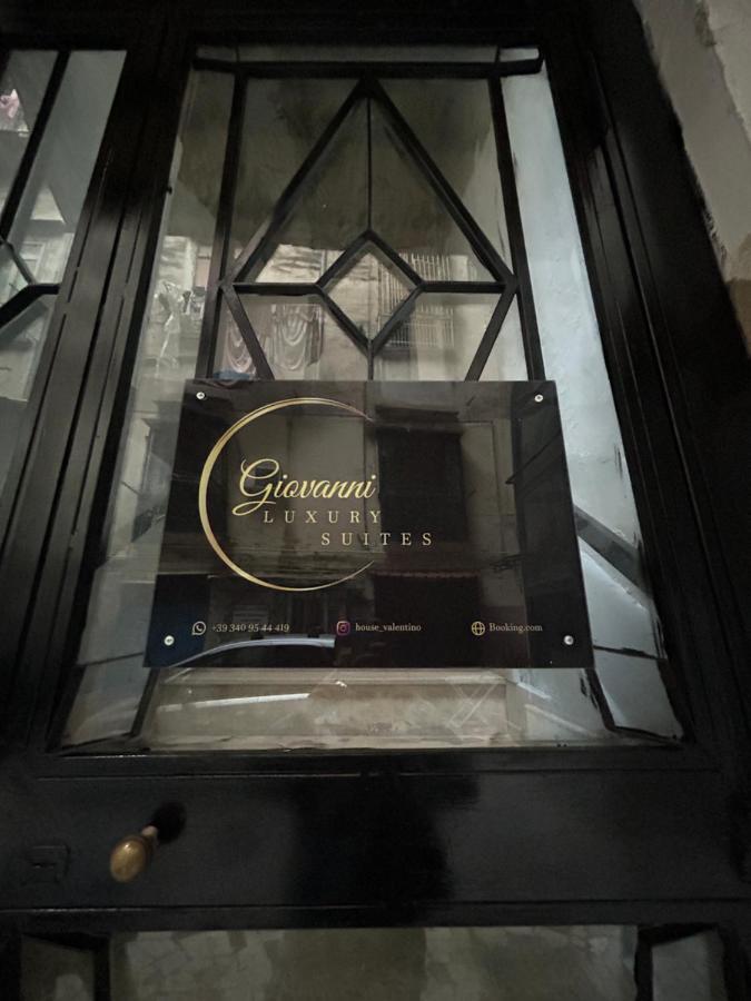 Giovanni Luxury Suites เนเปิลส์ ภายนอก รูปภาพ