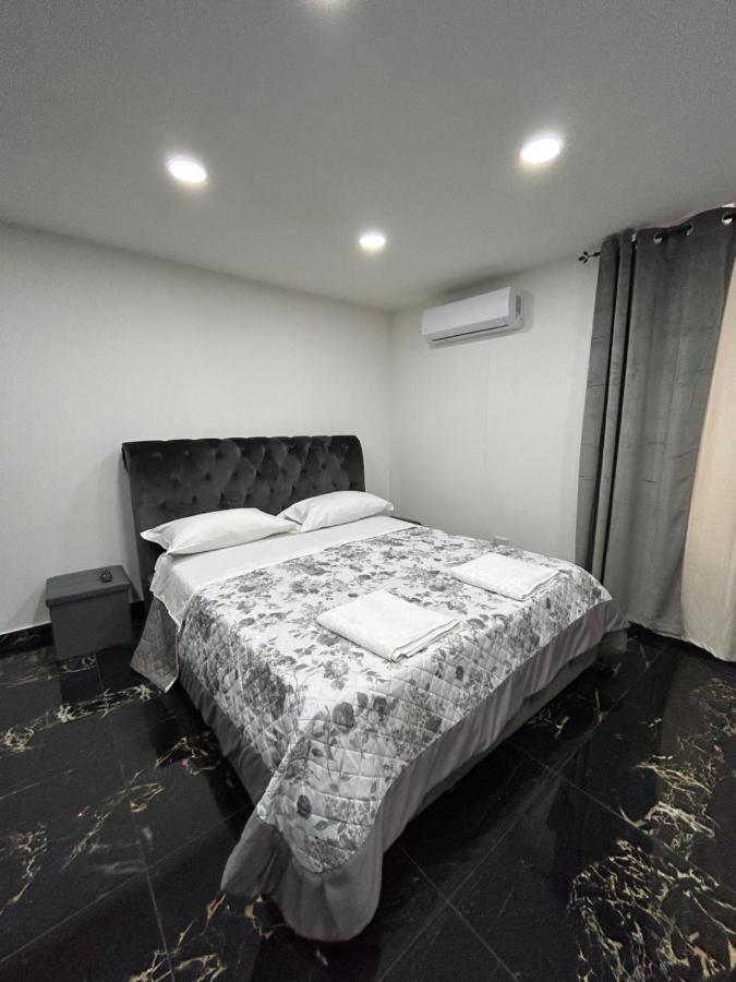 Giovanni Luxury Suites เนเปิลส์ ภายนอก รูปภาพ